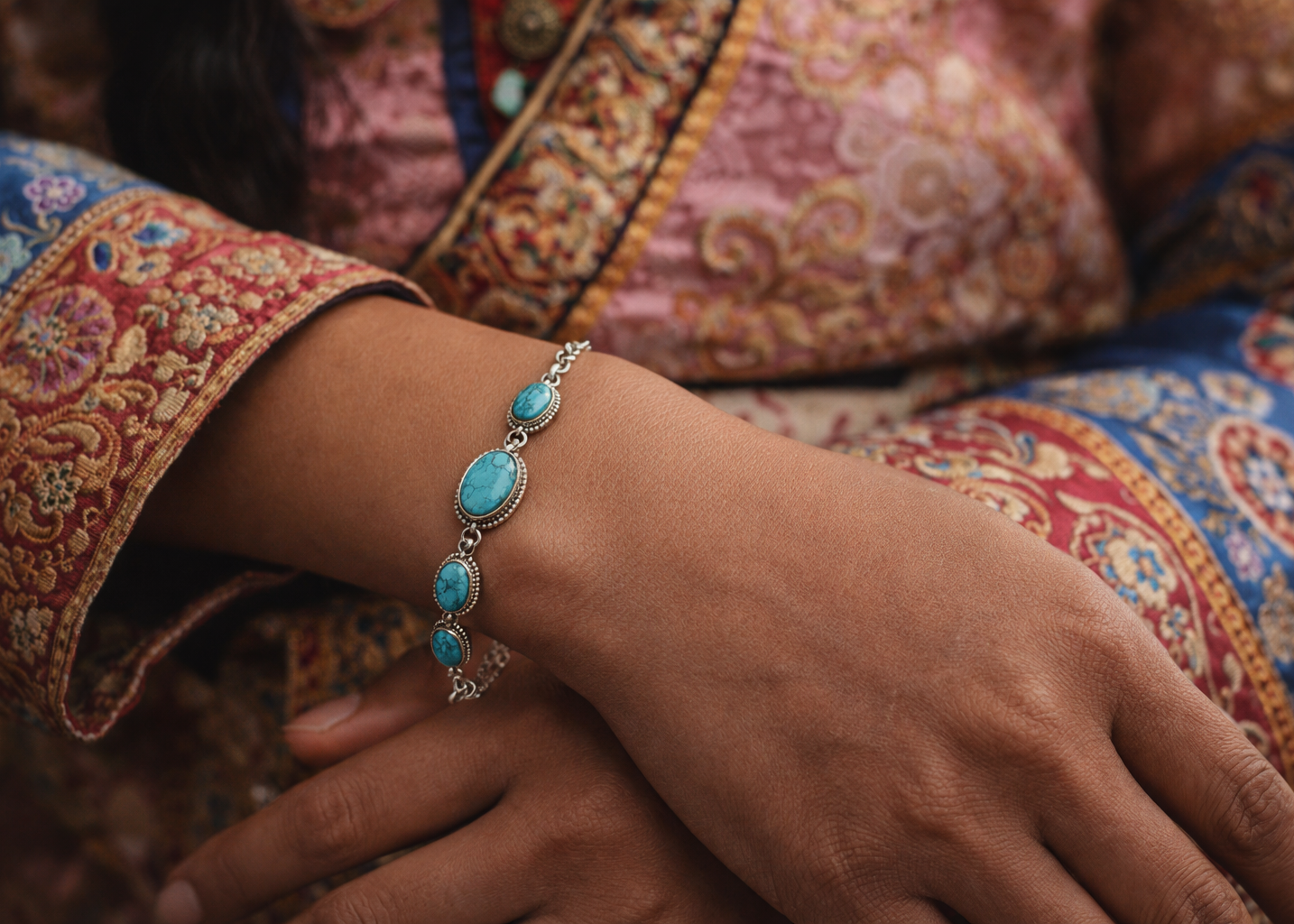 Teibetan Spirit Flow Turquoise Bracelet