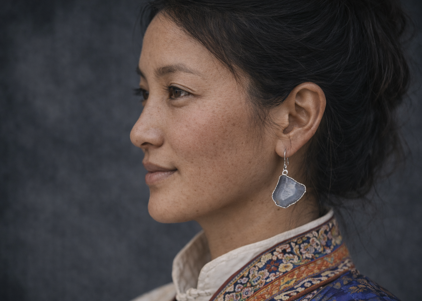 Soft Stillness · Tibetan Grey Agate Earrings